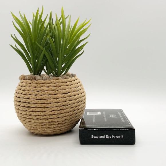 Violet Voss Sexy And Eye Know It Lashes-L/E, NIB - Picture 2 of 5